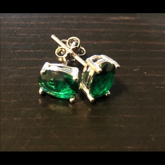 Valencia Gems Jewelry - NWOT oval cut Emerald and Sterling earrings